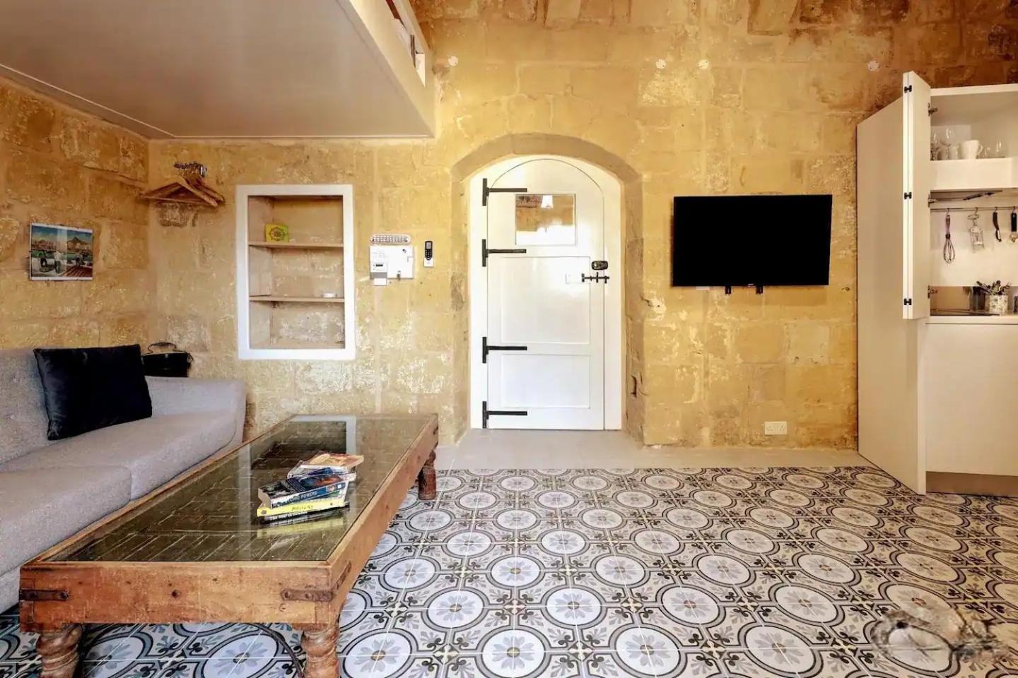 Historic Hideaways - 900 Year Old Converted Studios Victoria Exterior photo