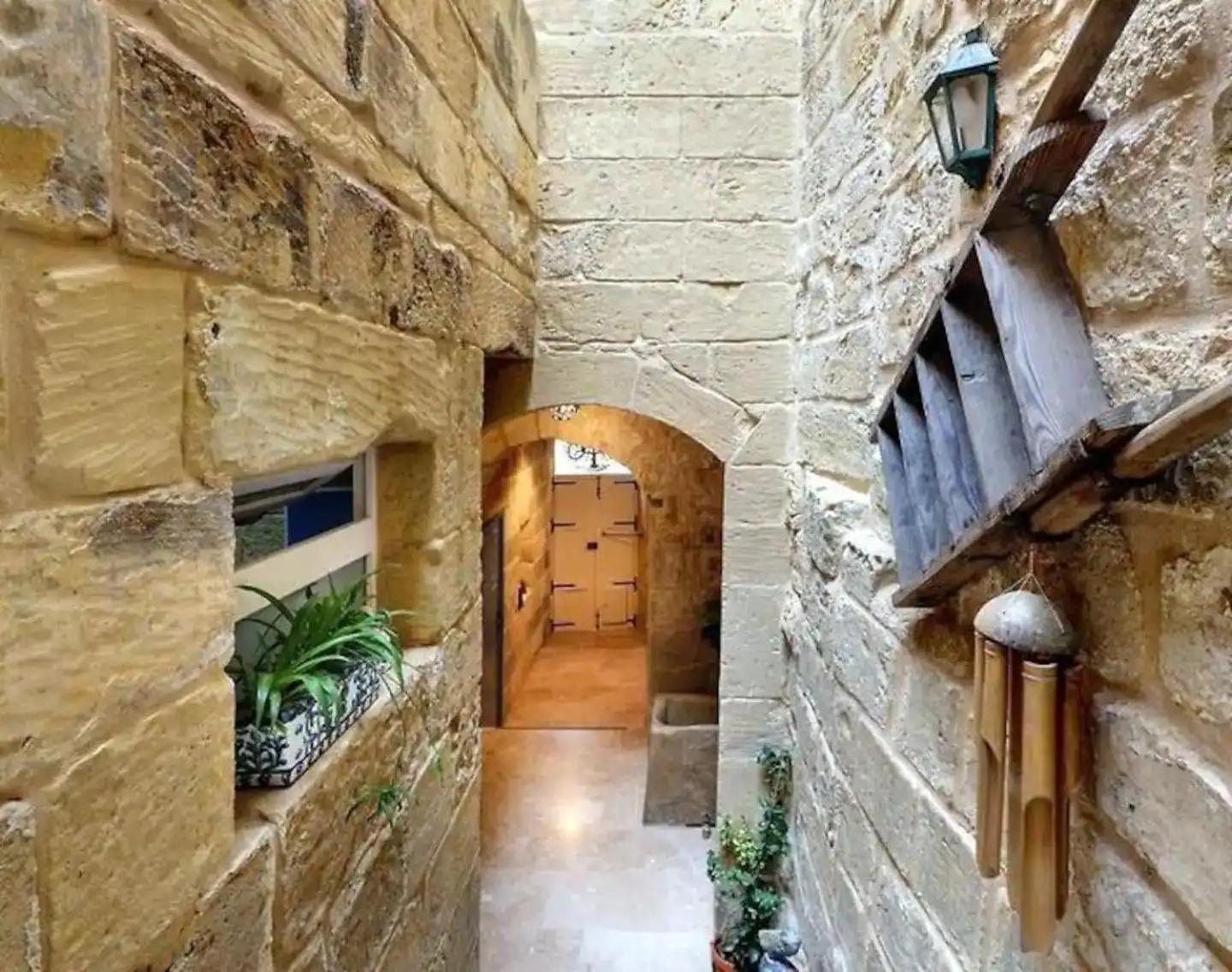 Historic Hideaways - 900 Year Old Converted Studios Victoria Exterior photo