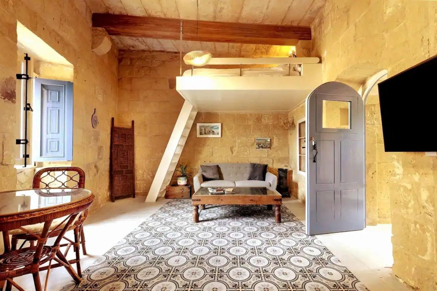 Historic Hideaways - 900 Year Old Converted Studios Victoria Exterior photo