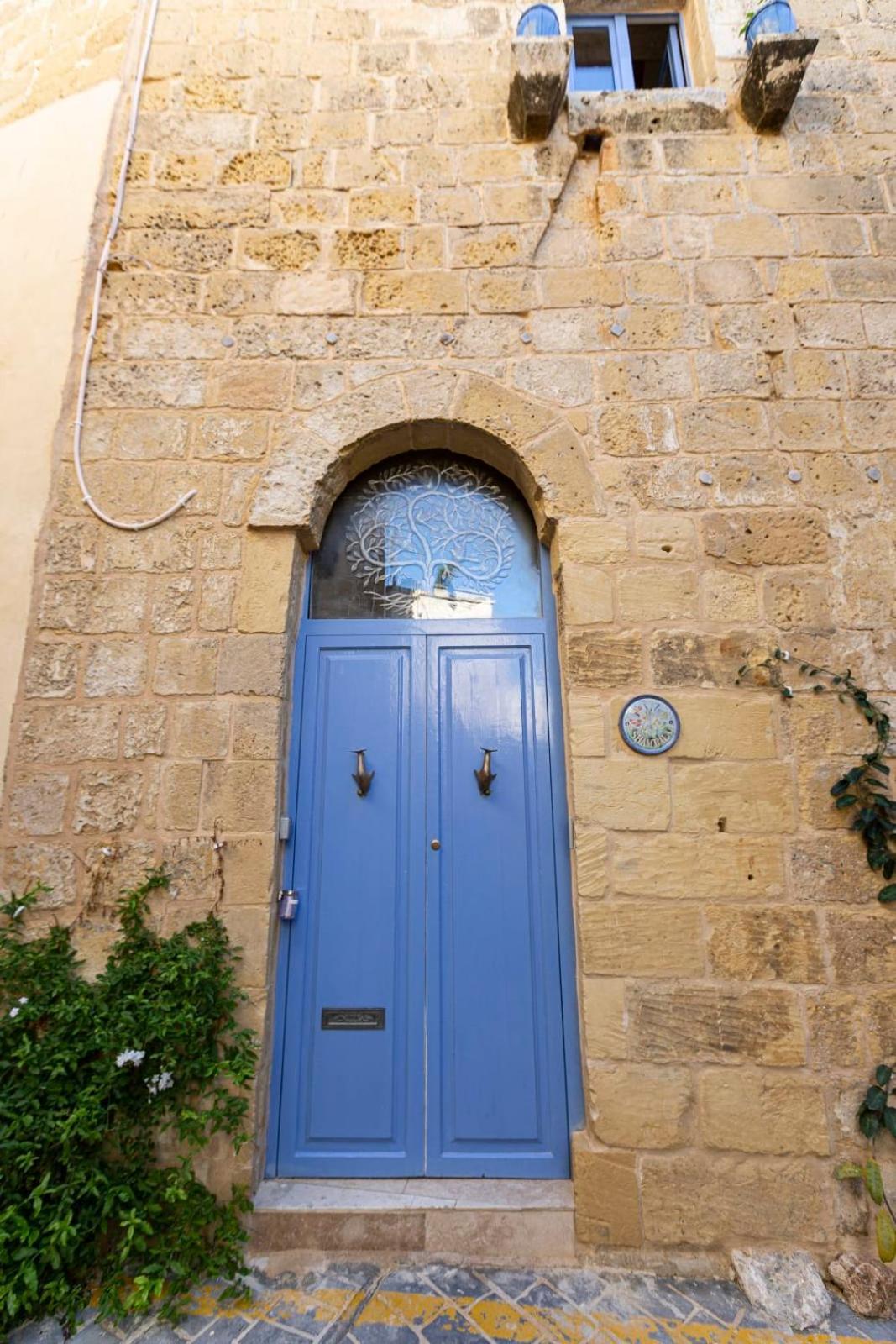 Historic Hideaways - 900 Year Old Converted Studios Victoria Exterior photo